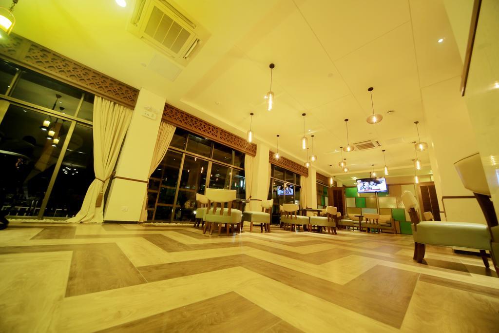 Hotel Africana Kampala Esterno foto