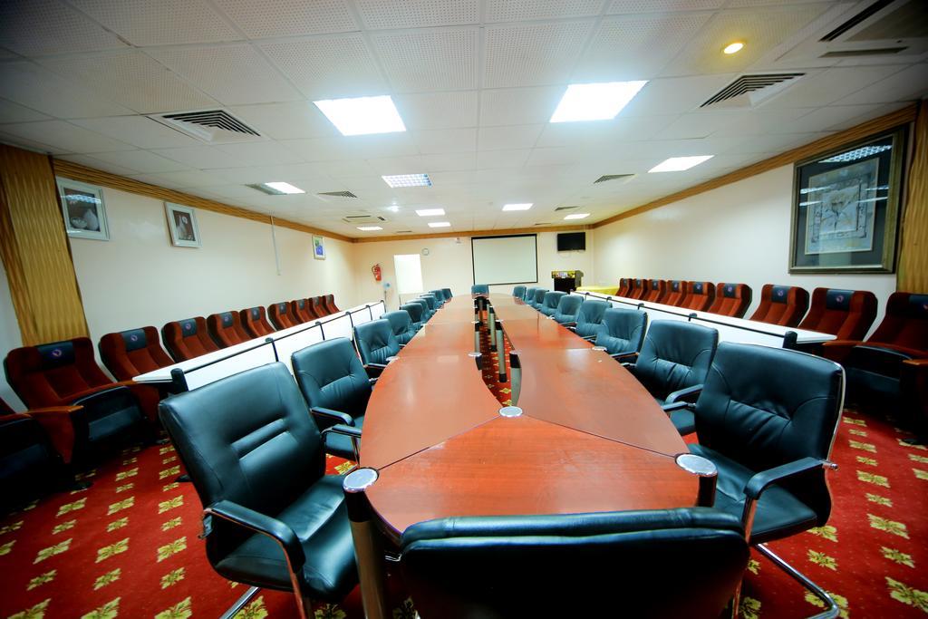 Hotel Africana Kampala Esterno foto