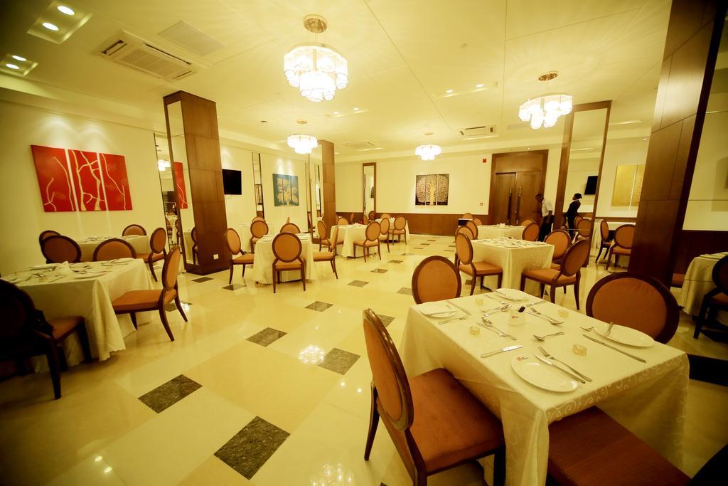 Hotel Africana Kampala Esterno foto