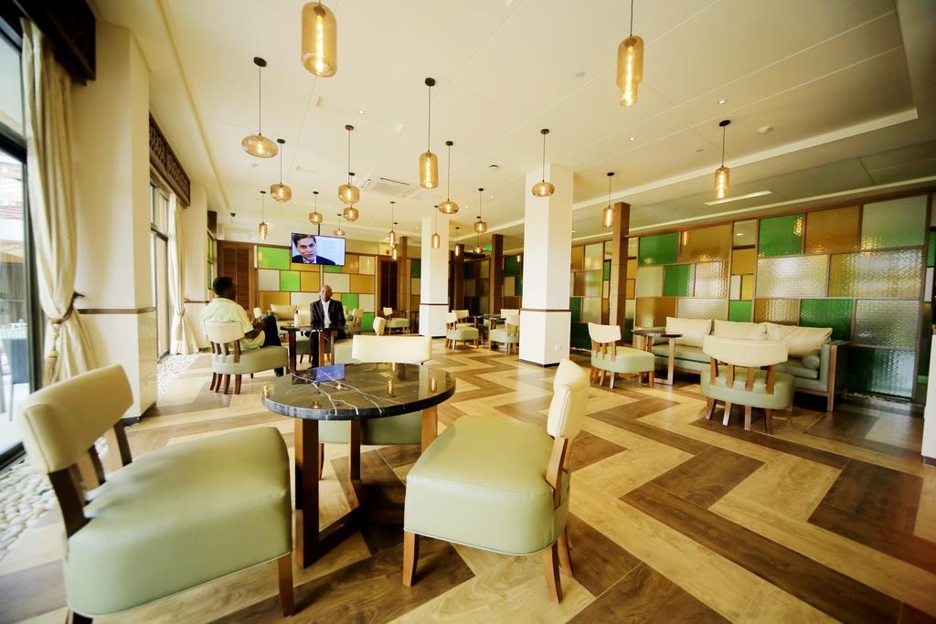 Hotel Africana Kampala Esterno foto