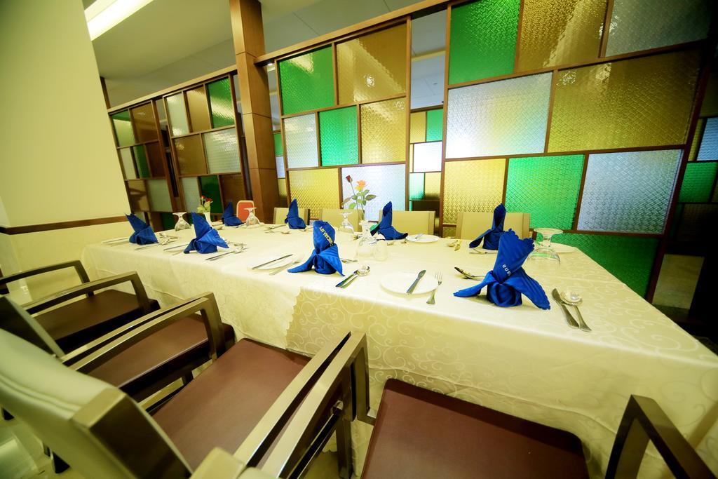 Hotel Africana Kampala Esterno foto