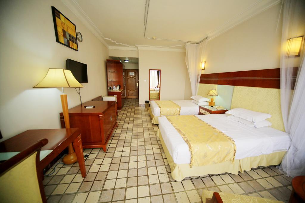 Hotel Africana Kampala Esterno foto