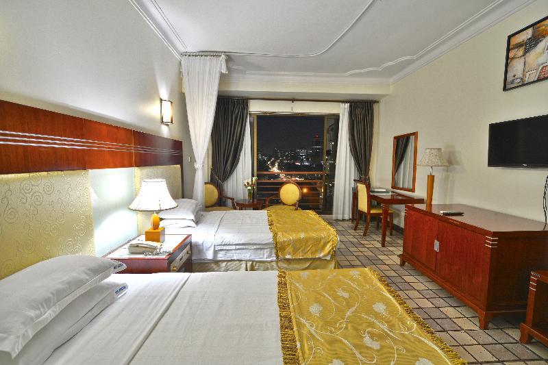 Hotel Africana Kampala Esterno foto