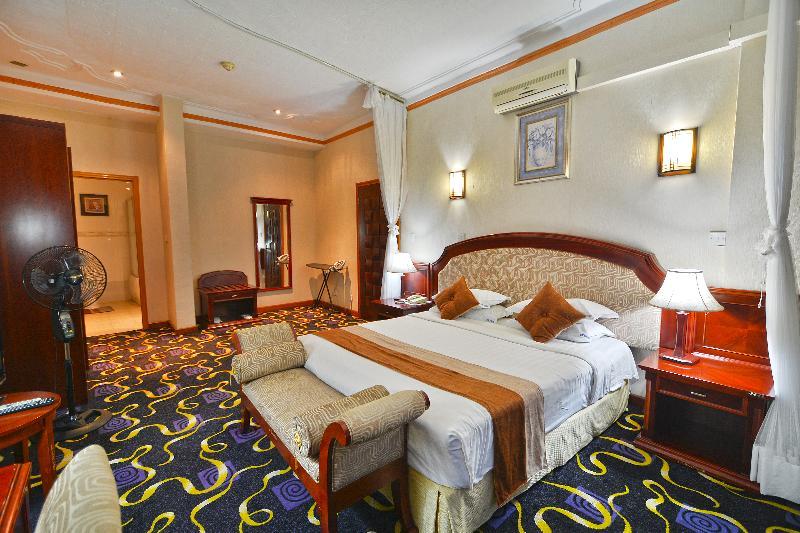 Hotel Africana Kampala Esterno foto