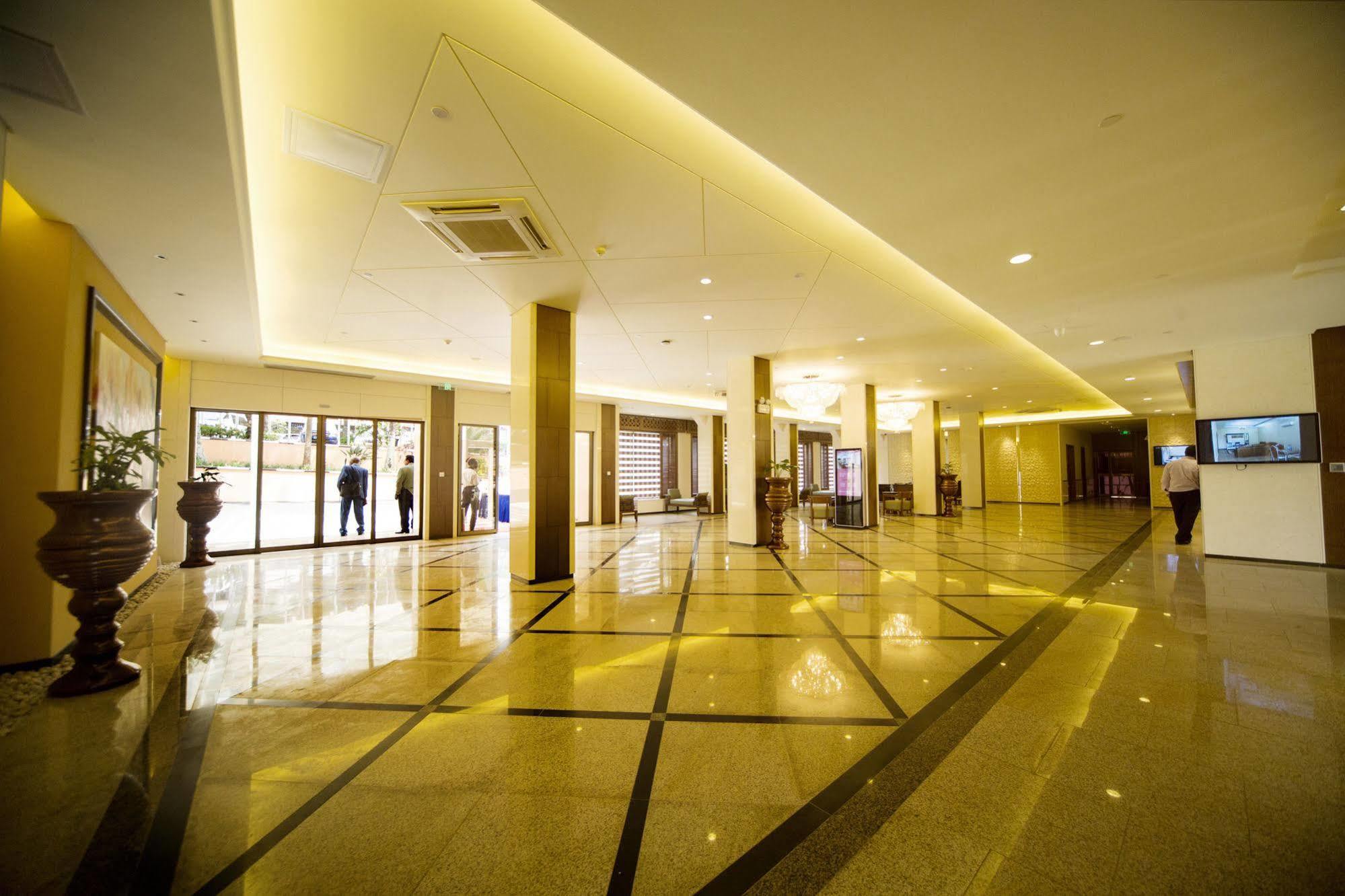 Hotel Africana Kampala Esterno foto