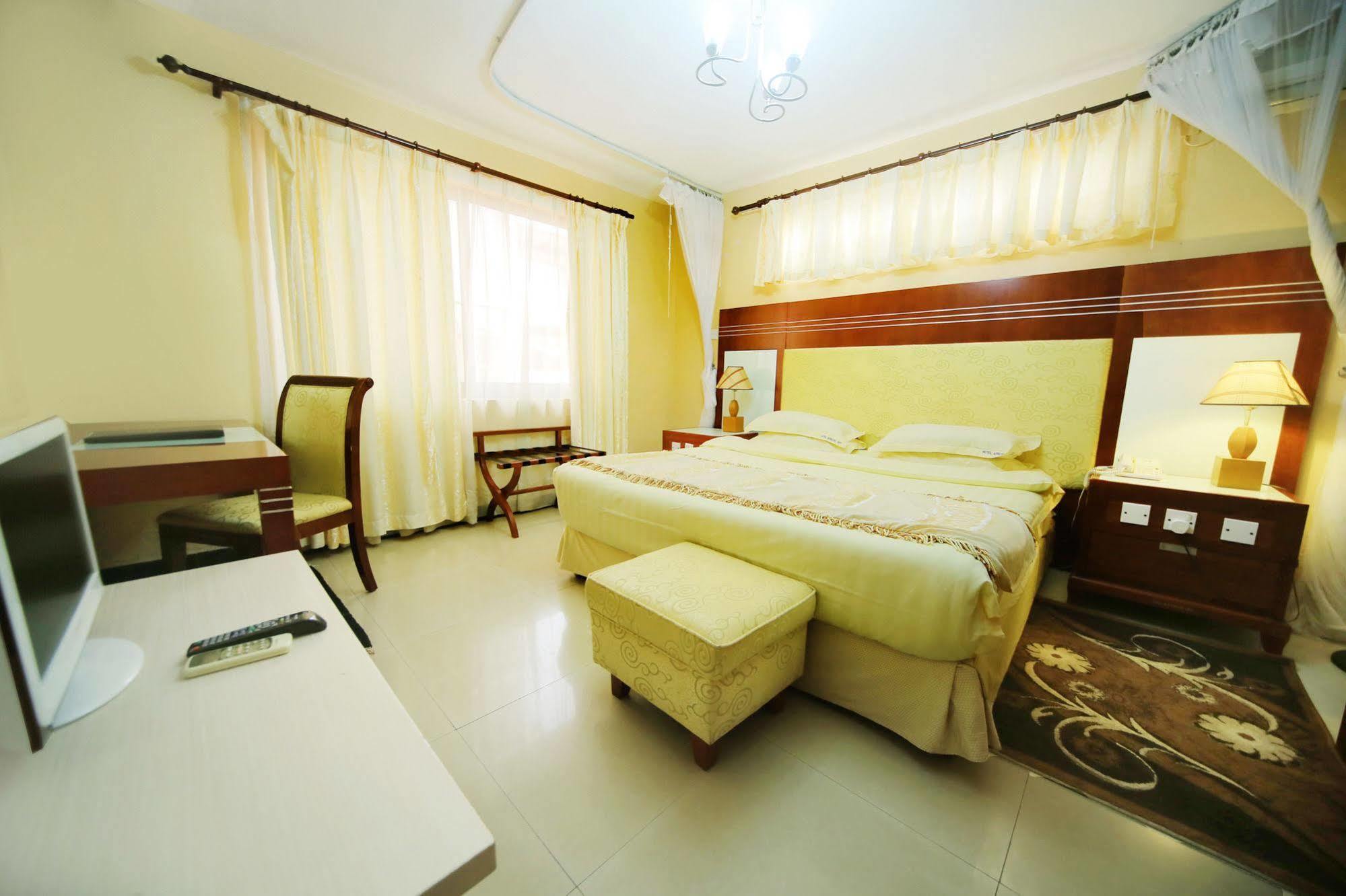 Hotel Africana Kampala Esterno foto