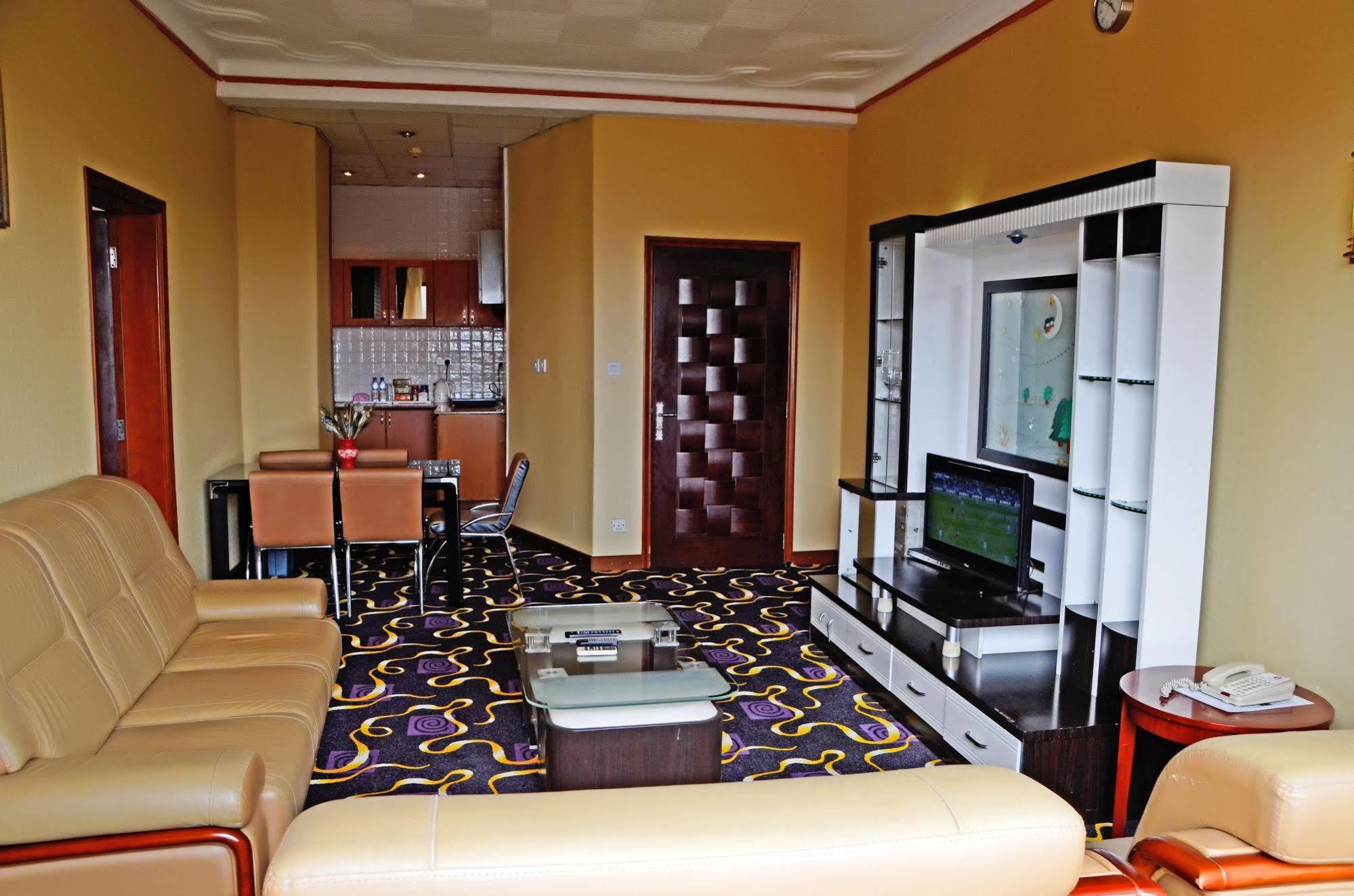 Hotel Africana Kampala Esterno foto